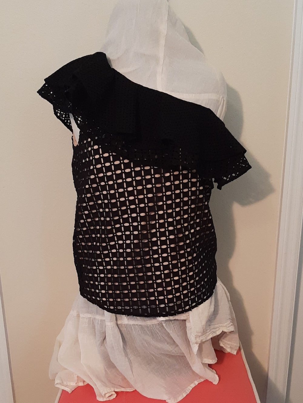 J Crew Blk Eyelet,one shoulder Nude Lined Top. Double Ruffle Front & Back